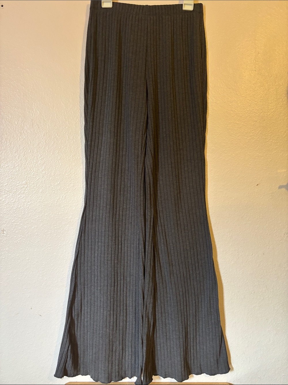 SHEIN Charcoal Gray Ribbed Wide-Leg Knit Pants, Size M